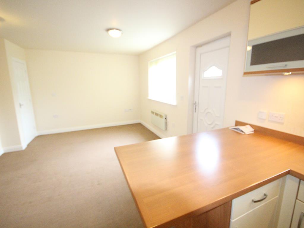 2 bedroom flat To Let in Burnley - IMG_1660.jpg